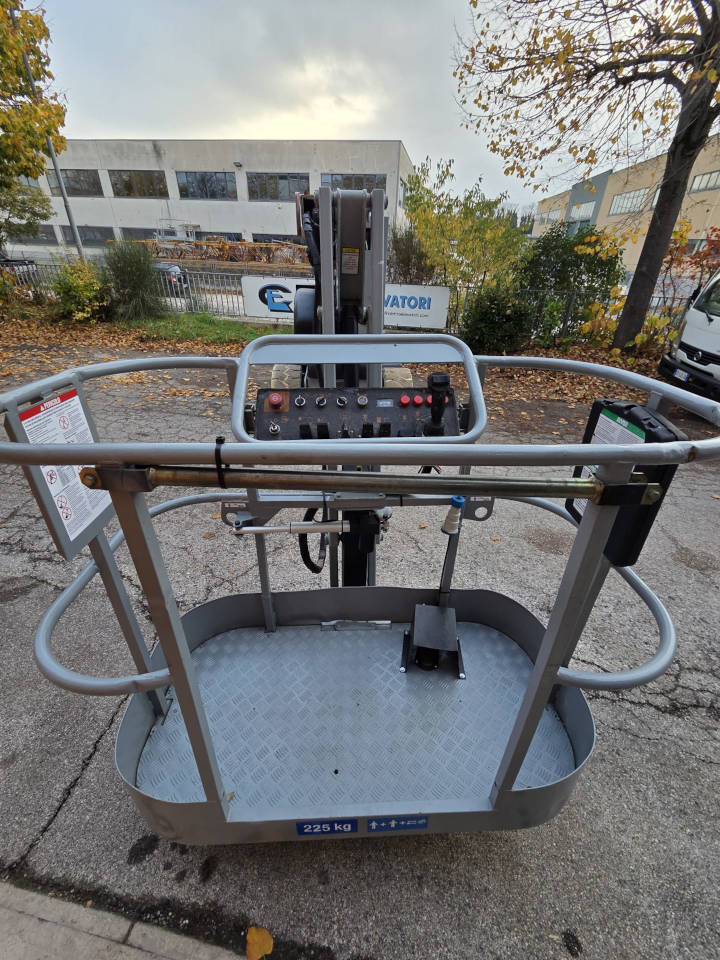 NIFTYLIFT HR 15 HDE - Καλαθοφόρο ανυψωτικό: φωτογραφία 2 NIFTYLIFT HR 15 HDE - Καλαθοφόρο ανυψωτικό: φωτογραφία 2