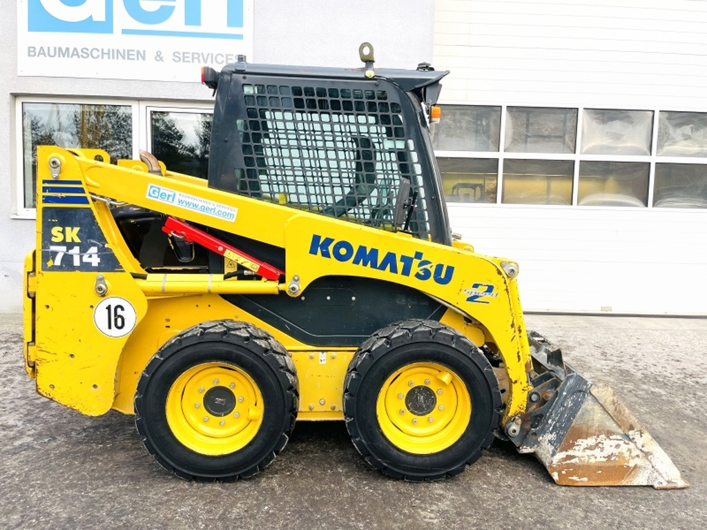 Komatsu SK714 (3906) - Φορτωτής πλάγιας ολίσθησης: φωτογραφία 2 Komatsu SK714 (3906) - Φορτωτής πλάγιας ολίσθησης: φωτογραφία 2