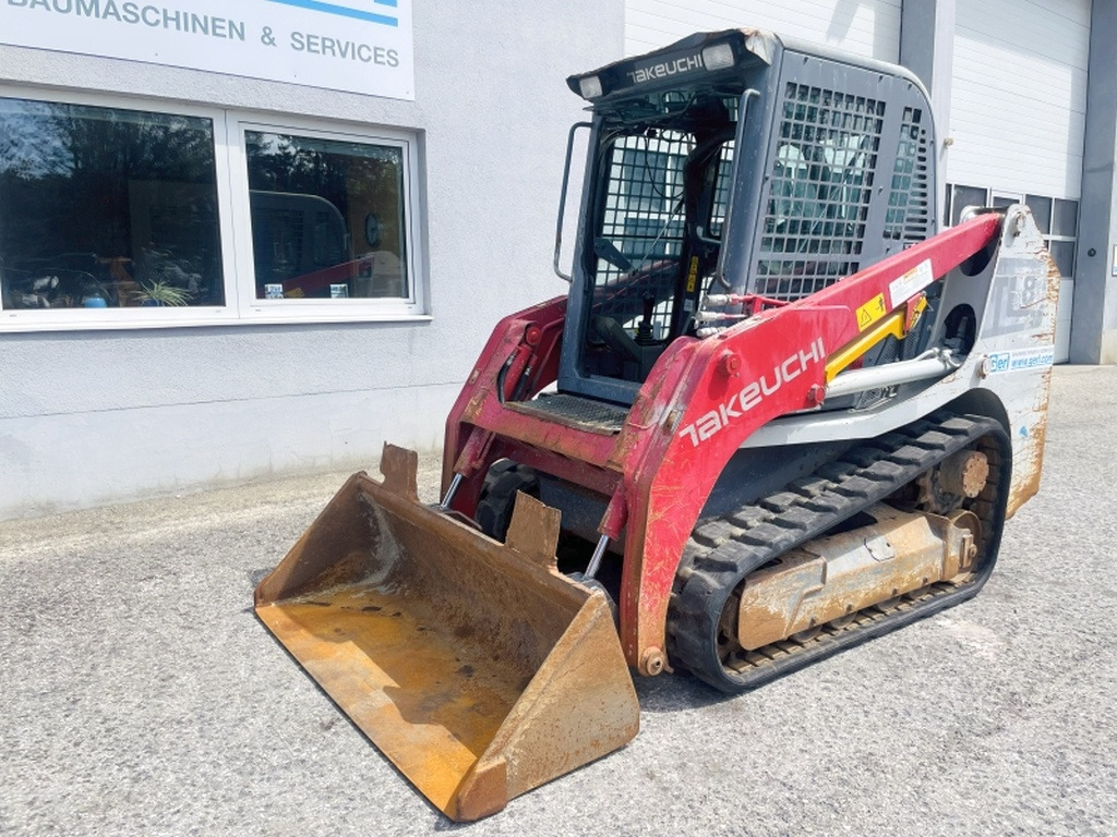 Takeuchi TL8 (4031) - Φορτωτής πλάγιας ολίσθησης: φωτογραφία 4 Takeuchi TL8 (4031) - Φορτωτής πλάγιας ολίσθησης: φωτογραφία 4