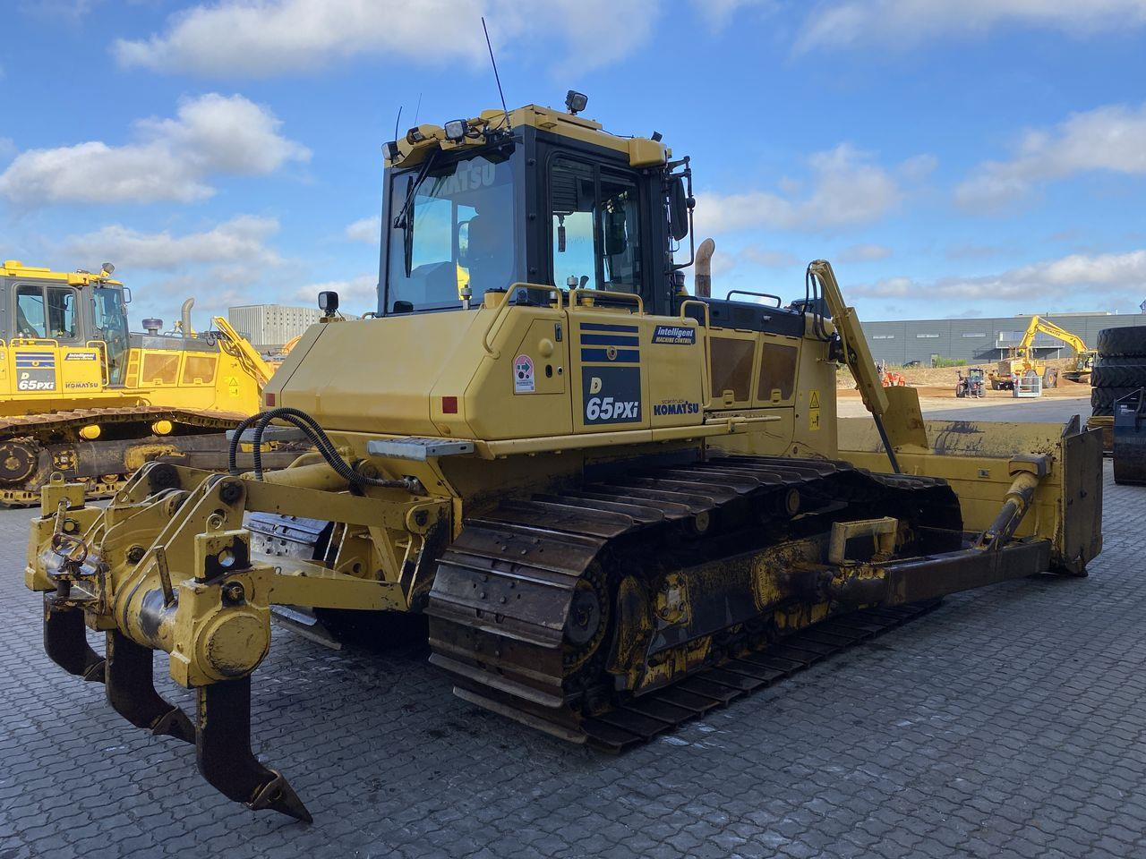 Komatsu D65PXI-18 - Μπουλντόζα: φωτογραφία 4 Komatsu D65PXI-18 - Μπουλντόζα: φωτογραφία 4
