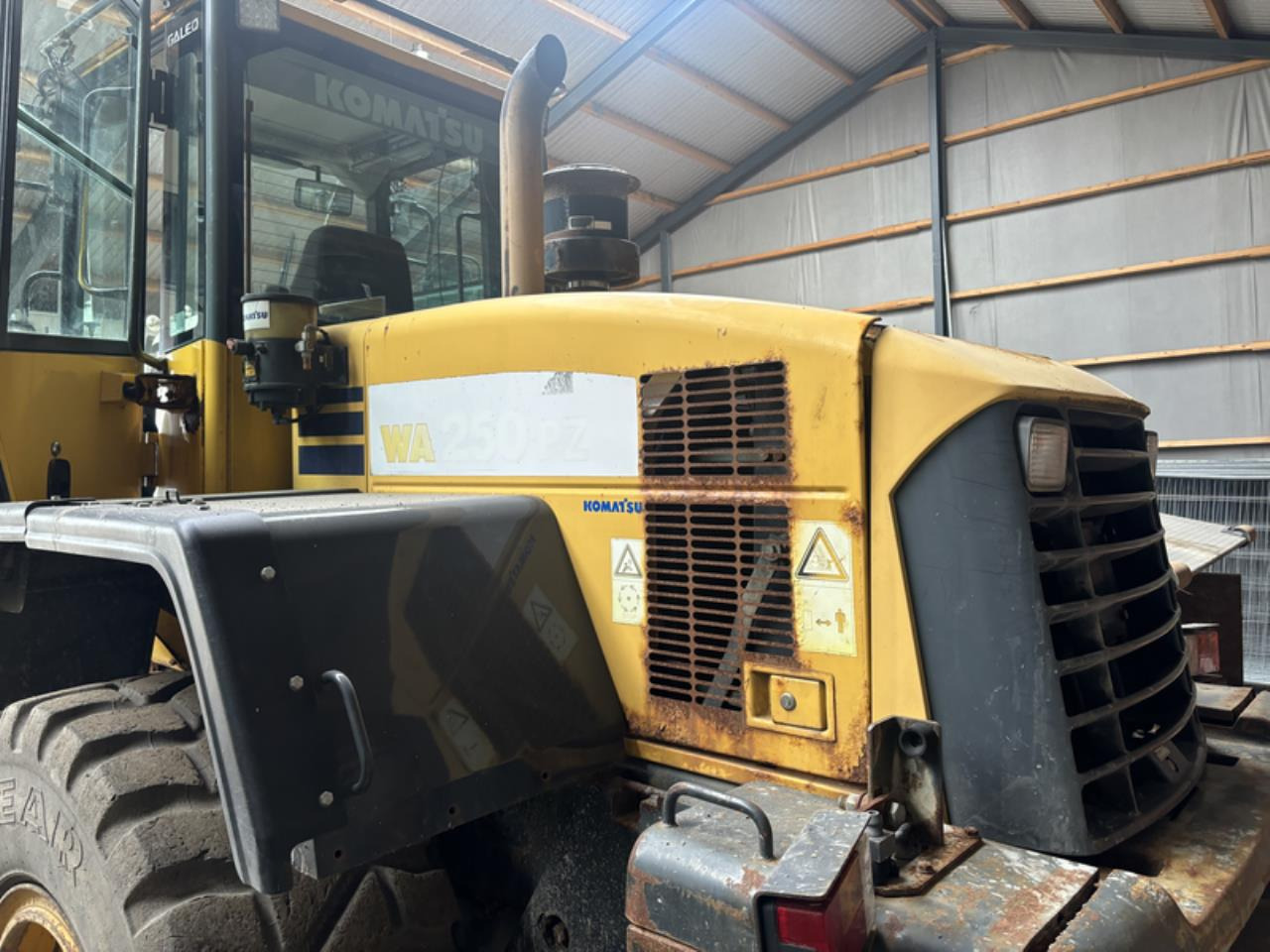 Komatsu WA250PZ-5 - Ελαστιχοφόρος φορτωτής: φωτογραφία 1 Komatsu WA250PZ-5 - Ελαστιχοφόρος φορτωτής: φωτογραφία 1