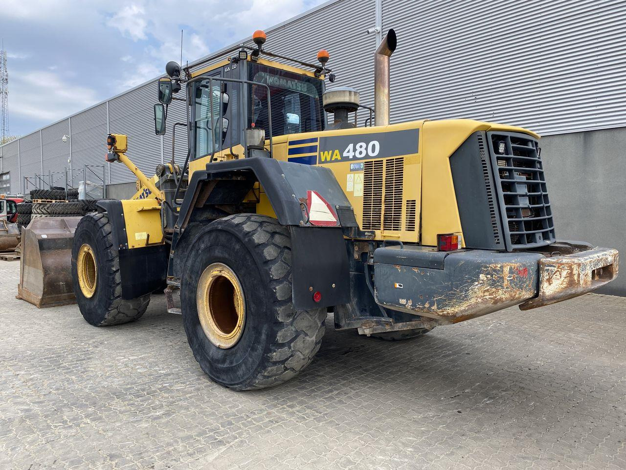 Komatsu WA480-6 - Ελαστιχοφόρος φορτωτής: φωτογραφία 2 Komatsu WA480-6 - Ελαστιχοφόρος φορτωτής: φωτογραφία 2