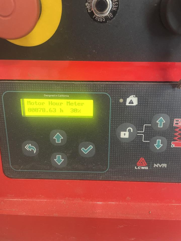 Ψαλιδωτό ανυψωτικό LGMG S0607E II: φωτογραφία 7