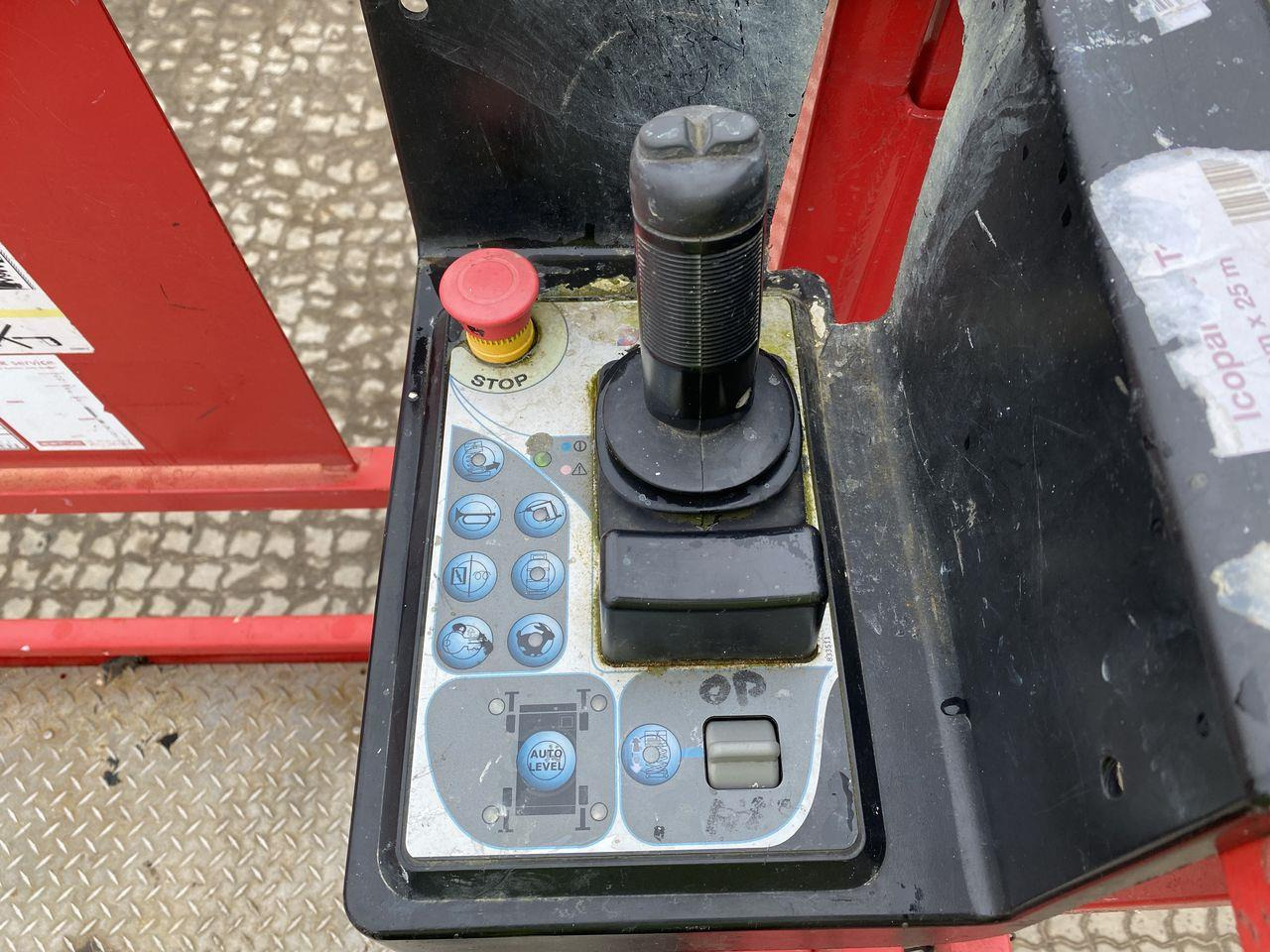 Manitou 140SC - Ψαλιδωτό ανυψωτικό: φωτογραφία 3 Manitou 140SC - Ψαλιδωτό ανυψωτικό: φωτογραφία 3