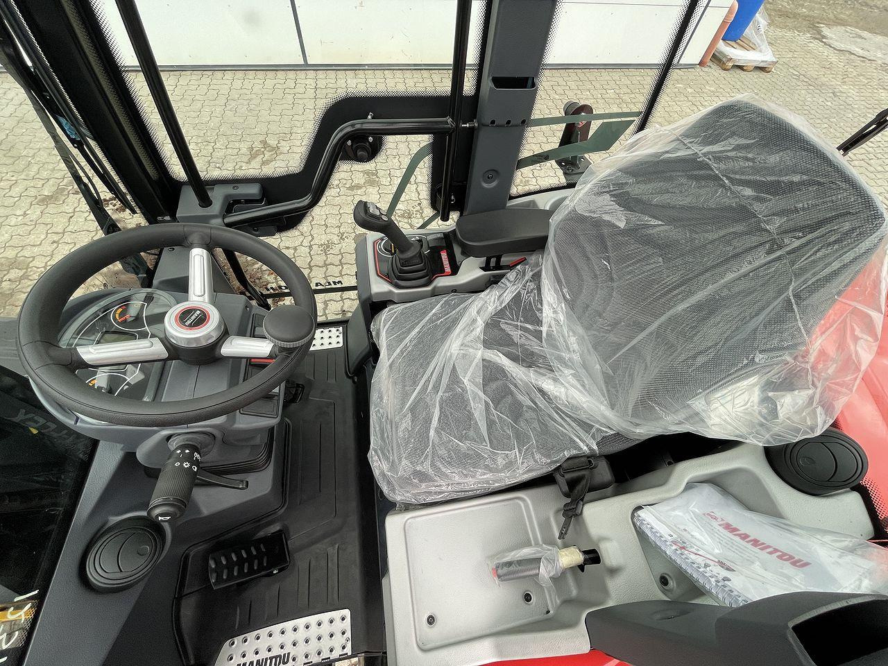 Manitou MLA 5-50H CAB ST5 - Σπαστός φορτωτής: φωτογραφία 3 Manitou MLA 5-50H CAB ST5 - Σπαστός φορτωτής: φωτογραφία 3