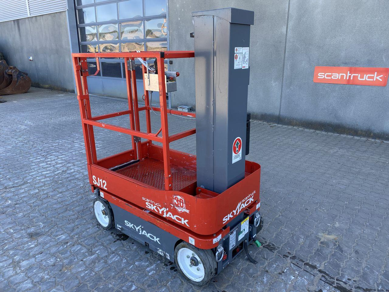 Skyjack SJ12 - Κάθετος ανελκυστήρας με κατάρτι: φωτογραφία 2 Skyjack SJ12 - Κάθετος ανελκυστήρας με κατάρτι: φωτογραφία 2