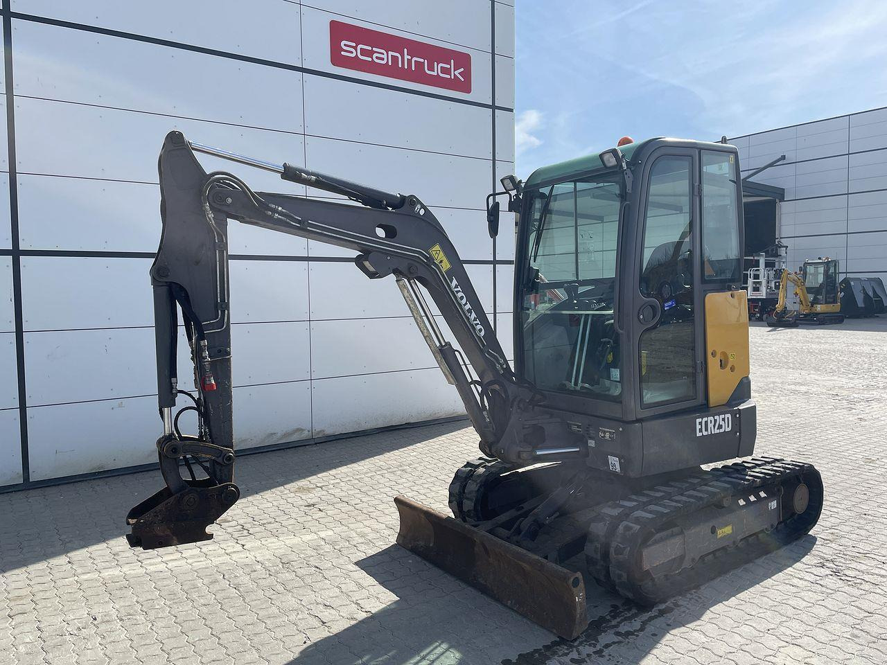 Volvo ECR25 - Μίνι εκσκαφέας: φωτογραφία 1 Volvo ECR25 - Μίνι εκσκαφέας: φωτογραφία 1