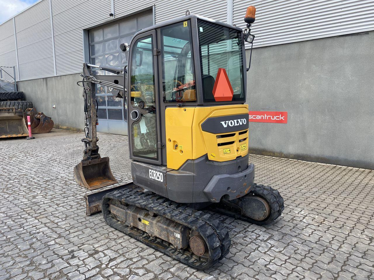 Volvo ECR25 - Μίνι εκσκαφέας: φωτογραφία 2 Volvo ECR25 - Μίνι εκσκαφέας: φωτογραφία 2
