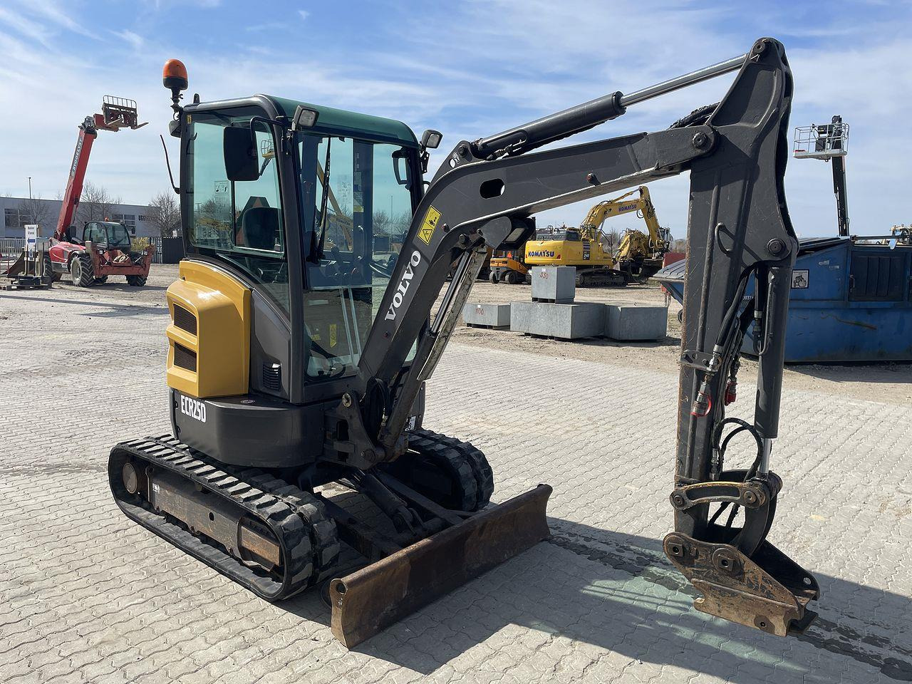 Volvo ECR25 - Μίνι εκσκαφέας: φωτογραφία 5 Volvo ECR25 - Μίνι εκσκαφέας: φωτογραφία 5