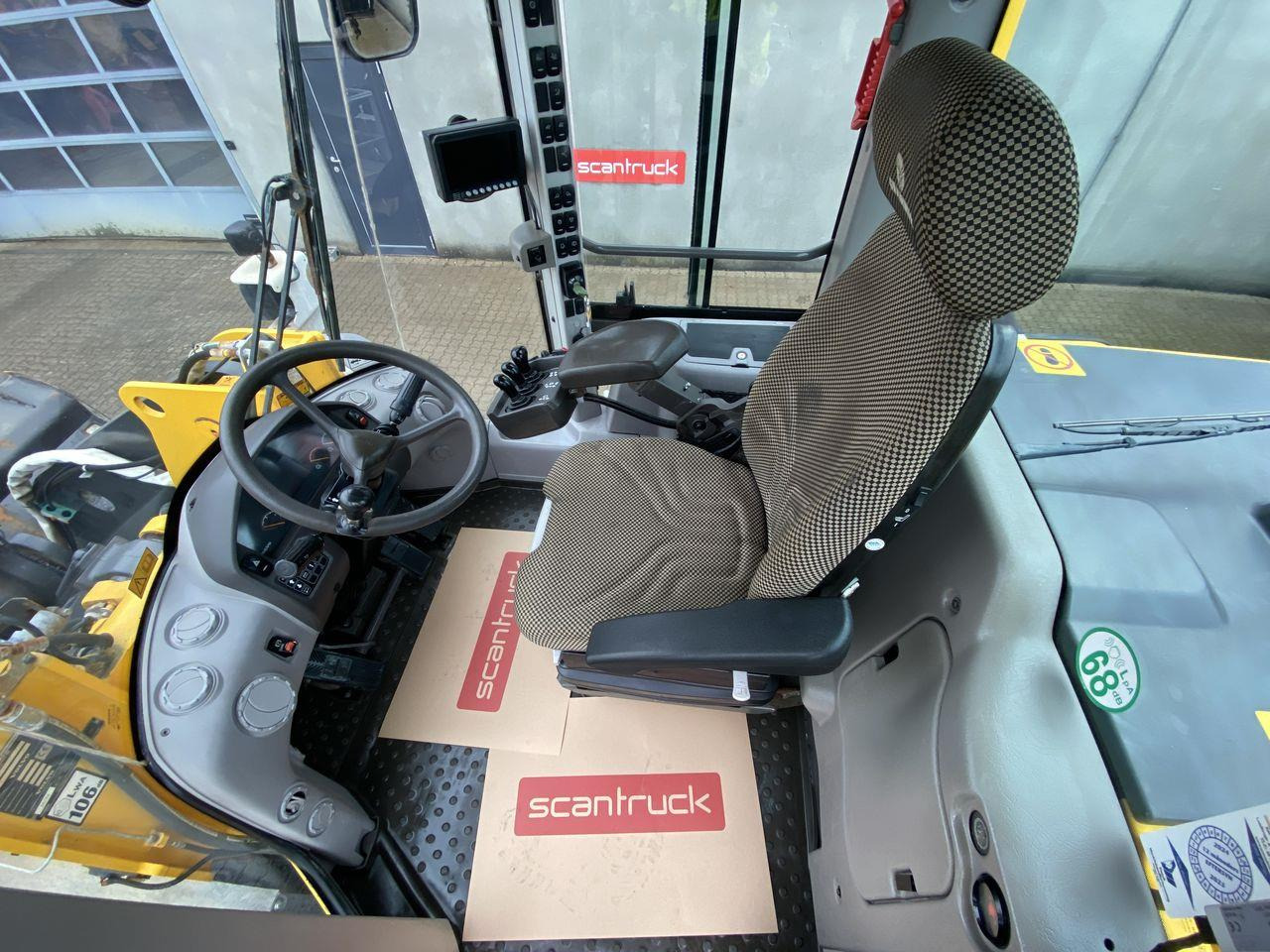 Volvo L120G - Ελαστιχοφόρος φορτωτής: φωτογραφία 3 Volvo L120G - Ελαστιχοφόρος φορτωτής: φωτογραφία 3