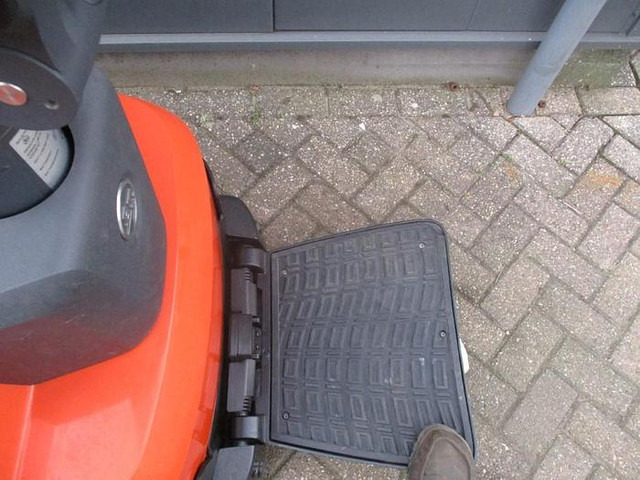 BT SWE 120 - Μηχάνημα στοίβαξης: φωτογραφία 4 BT SWE 120 - Μηχάνημα στοίβαξης: φωτογραφία 4