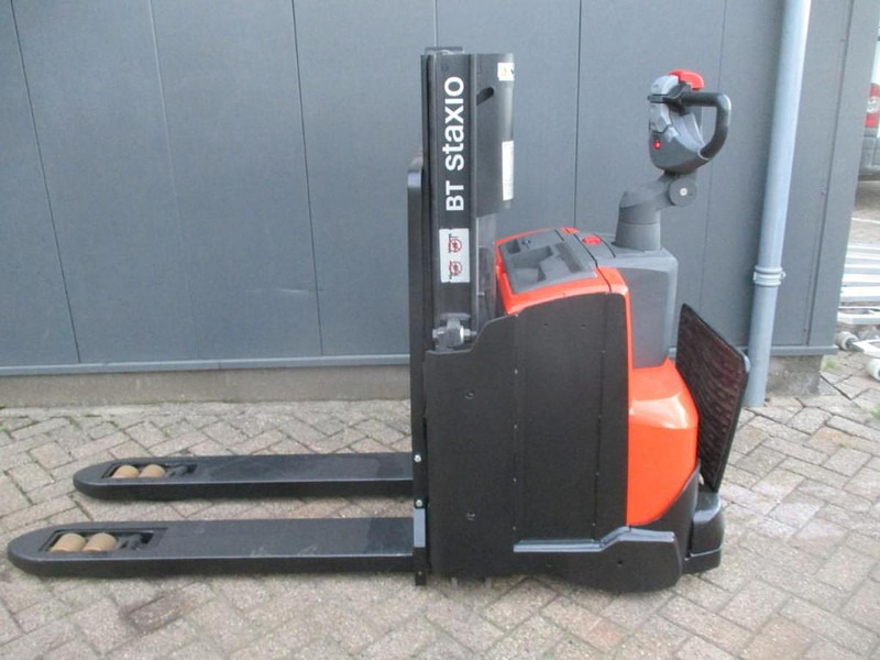 BT SWE 200D - Μηχάνημα στοίβαξης: φωτογραφία 1 BT SWE 200D - Μηχάνημα στοίβαξης: φωτογραφία 1