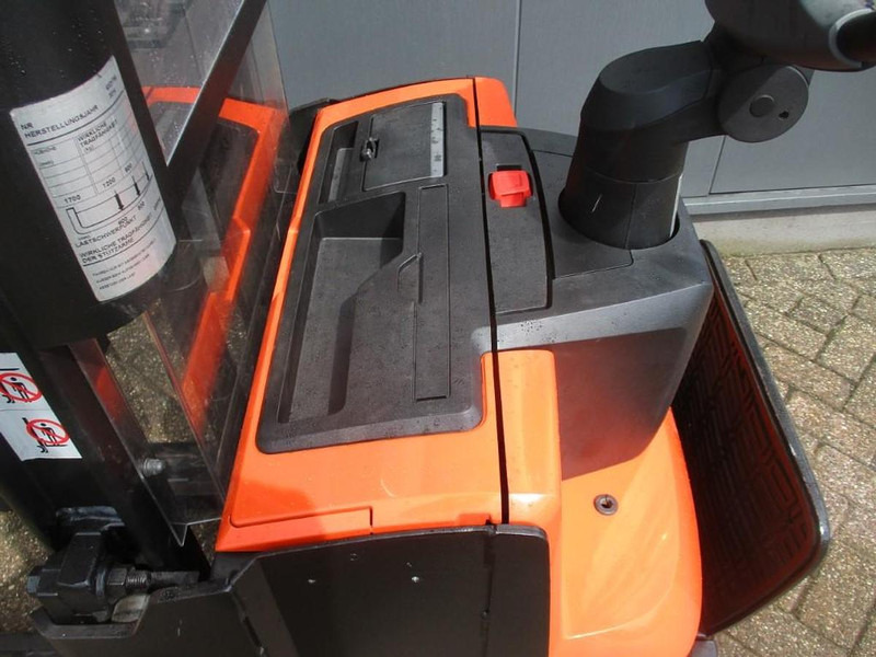 BT SWE 200D - Μηχάνημα στοίβαξης: φωτογραφία 4 BT SWE 200D - Μηχάνημα στοίβαξης: φωτογραφία 4