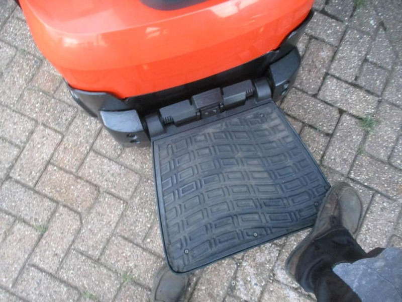 BT SWE 200D - Μηχάνημα στοίβαξης: φωτογραφία 4 BT SWE 200D - Μηχάνημα στοίβαξης: φωτογραφία 4