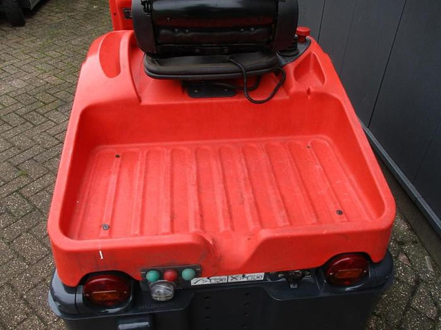 Linde P 60 - Μηχάνημα έλξης: φωτογραφία 4 Linde P 60 - Μηχάνημα έλξης: φωτογραφία 4