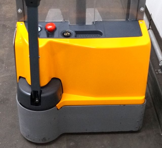 Jungheinrich EJC M10 - Μηχάνημα στοίβαξης: φωτογραφία 3 Jungheinrich EJC M10 - Μηχάνημα στοίβαξης: φωτογραφία 3