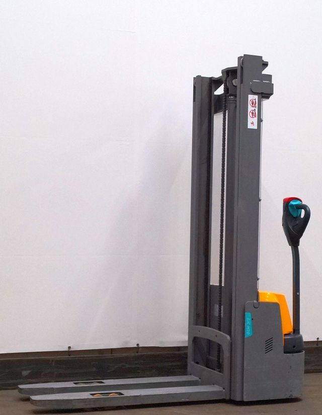 Jungheinrich EJC M10 - Μηχάνημα στοίβαξης: φωτογραφία 1 Jungheinrich EJC M10 - Μηχάνημα στοίβαξης: φωτογραφία 1