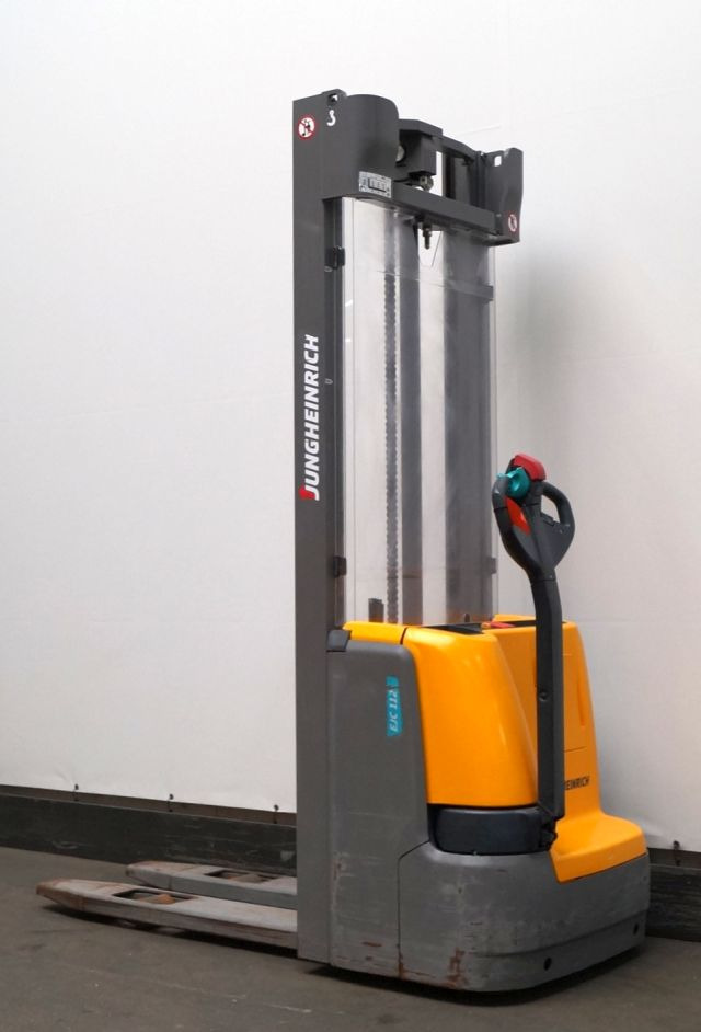 Jungheinrich EJC112 - Μηχάνημα στοίβαξης: φωτογραφία 2 Jungheinrich EJC112 - Μηχάνημα στοίβαξης: φωτογραφία 2