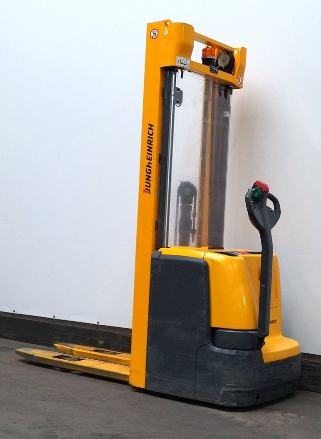 Jungheinrich EJC214 - Μηχάνημα στοίβαξης: φωτογραφία 2 Jungheinrich EJC214 - Μηχάνημα στοίβαξης: φωτογραφία 2