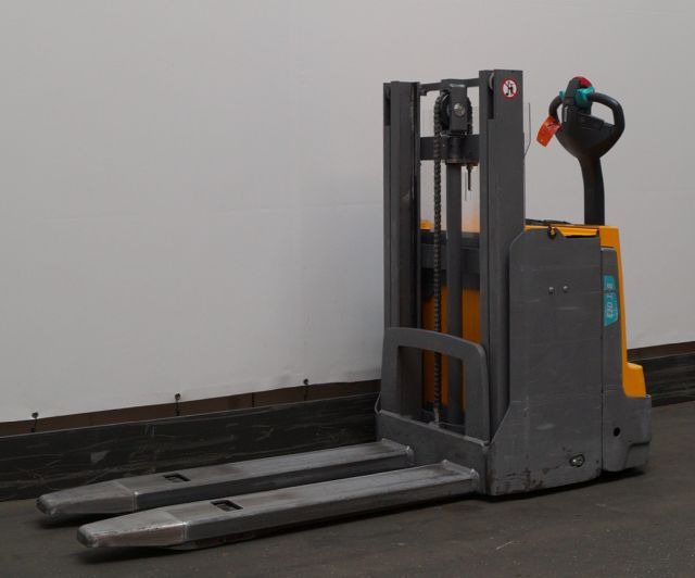 Jungheinrich EJD118 - Μηχάνημα στοίβαξης: φωτογραφία 1 Jungheinrich EJD118 - Μηχάνημα στοίβαξης: φωτογραφία 1