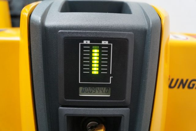 Jungheinrich EJE230 - Παλετοφόρο: φωτογραφία 4 Jungheinrich EJE230 - Παλετοφόρο: φωτογραφία 4