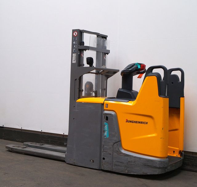 Jungheinrich ERD220 - Μηχάνημα στοίβαξης: φωτογραφία 2 Jungheinrich ERD220 - Μηχάνημα στοίβαξης: φωτογραφία 2