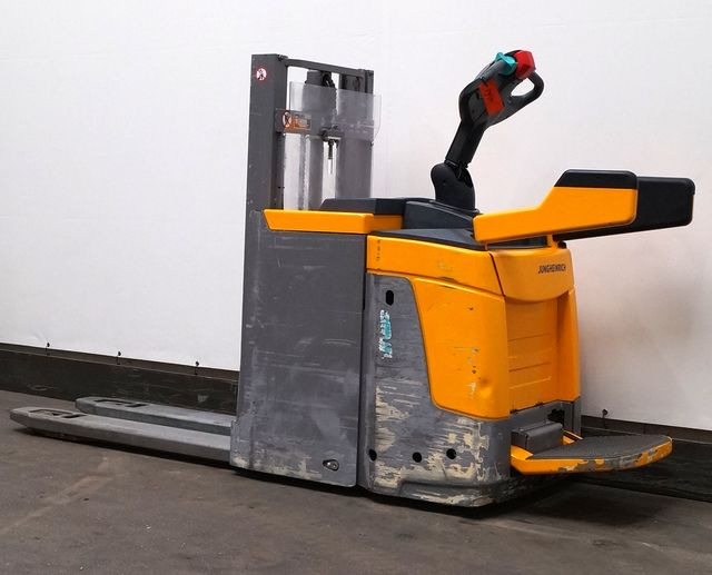 Jungheinrich ERD220 - Μηχάνημα στοίβαξης: φωτογραφία 2 Jungheinrich ERD220 - Μηχάνημα στοίβαξης: φωτογραφία 2