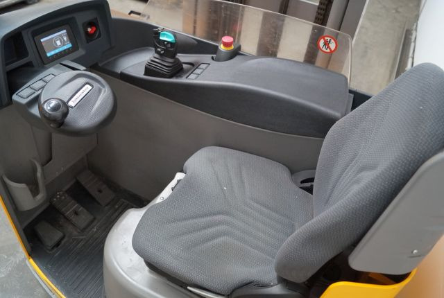 Jungheinrich ETV214 - Ανυψωτικό στενών δρόμων: φωτογραφία 3 Jungheinrich ETV214 - Ανυψωτικό στενών δρόμων: φωτογραφία 3