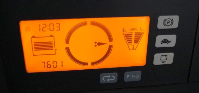 Jungheinrich ETV214 - Ανυψωτικό στενών δρόμων: φωτογραφία 4 Jungheinrich ETV214 - Ανυψωτικό στενών δρόμων: φωτογραφία 4