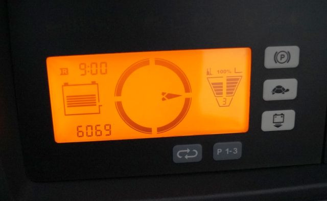 Jungheinrich ETV216 - Ανυψωτικό στενών δρόμων: φωτογραφία 4 Jungheinrich ETV216 - Ανυψωτικό στενών δρόμων: φωτογραφία 4