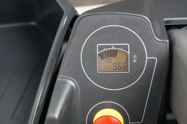 Unicarriers Oep120 - Μηχάνημα συλλογής παραγγελιών: φωτογραφία 4 Unicarriers Oep120 - Μηχάνημα συλλογής παραγγελιών: φωτογραφία 4