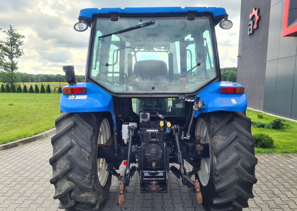 New Holland T5040 - Τρακτέρ: φωτογραφία 5 New Holland T5040 - Τρακτέρ: φωτογραφία 5