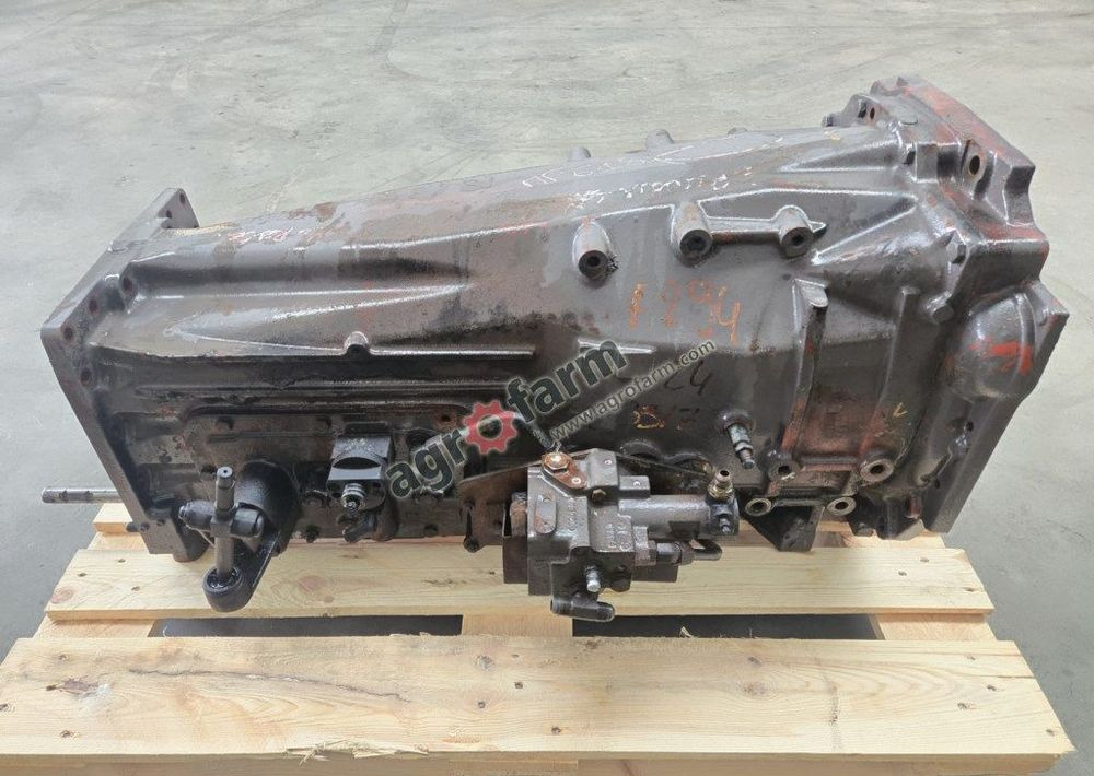 Skrzynia biegów Massey Ferguson 6180, Dynashift - Κιβώτιο ταχυτήτων: φωτογραφία 1 Skrzynia biegów Massey Ferguson 6180, Dynashift - Κιβώτιο ταχυτήτων: φωτογραφία 1