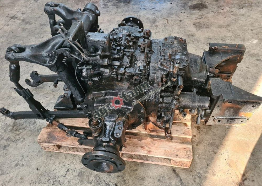 Skrzynia biegów, most tylny John Deere 5080M - Κιβώτιο ταχυτήτων: φωτογραφία 4 Skrzynia biegów, most tylny John Deere 5080M - Κιβώτιο ταχυτήτων: φωτογραφία 4