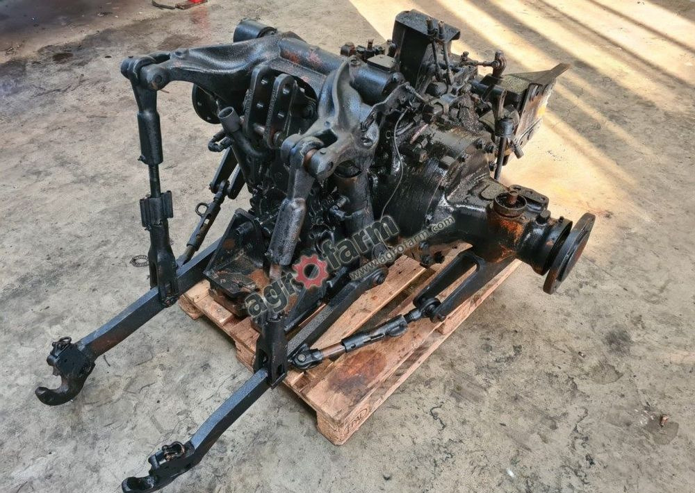 Skrzynia biegów, most tylny John Deere 5080M - Κιβώτιο ταχυτήτων: φωτογραφία 3 Skrzynia biegów, most tylny John Deere 5080M - Κιβώτιο ταχυτήτων: φωτογραφία 3