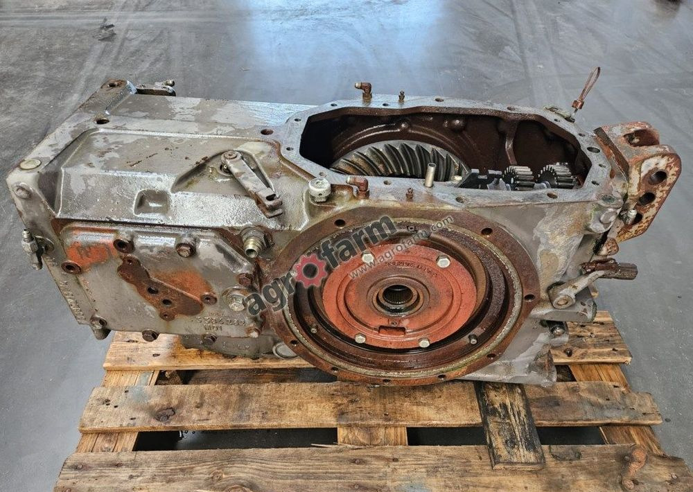 TYLNY MOST MASSEY FERGUSON 3070 3382213M4 - Κιβώτιο ταχυτήτων: φωτογραφία 4 TYLNY MOST MASSEY FERGUSON 3070 3382213M4 - Κιβώτιο ταχυτήτων: φωτογραφία 4