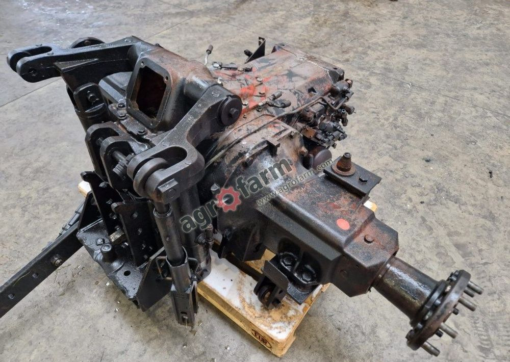 Tylny most Massey Ferguson 6180 - Κιβώτιο ταχυτήτων: φωτογραφία 1 Tylny most Massey Ferguson 6180 - Κιβώτιο ταχυτήτων: φωτογραφία 1