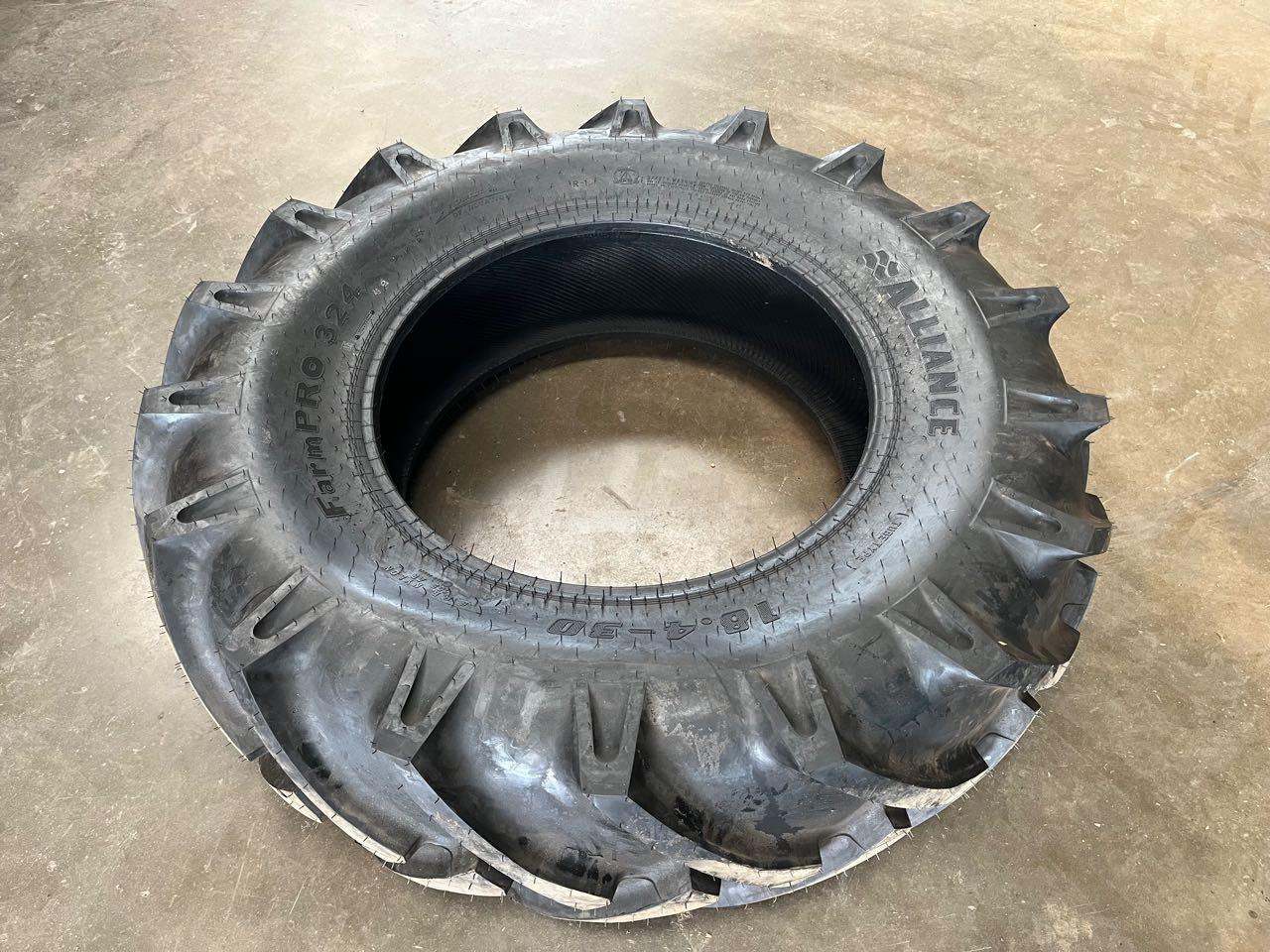 Alliance Farmpro 324, 18.4-30 8PR, 139 A8 - Ελαστικό: φωτογραφία 1 Alliance Farmpro 324, 18.4-30 8PR, 139 A8 - Ελαστικό: φωτογραφία 1