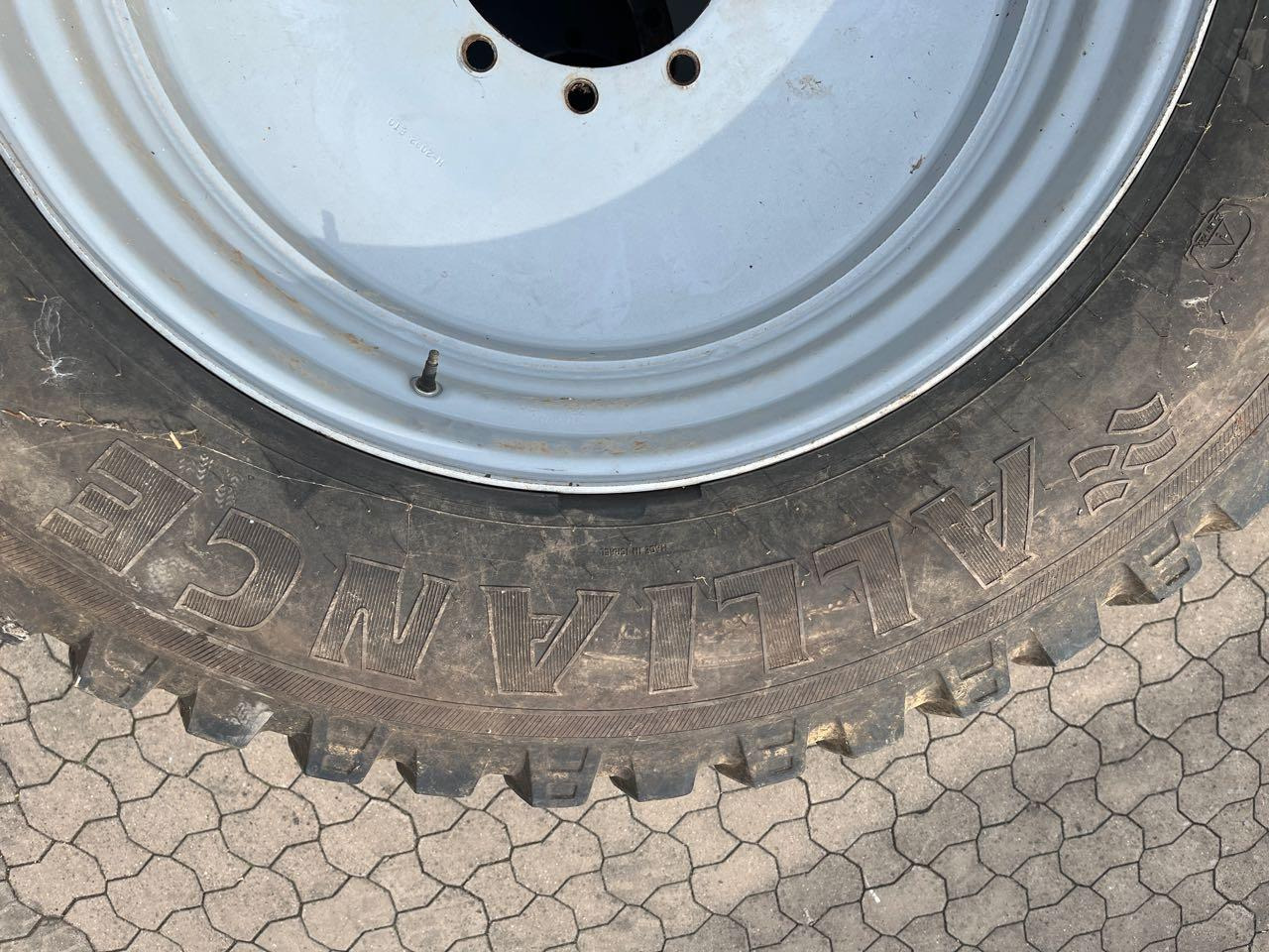 Alliance Multiuse 550 - Ελαστικό: φωτογραφία 1 Alliance Multiuse 550 - Ελαστικό: φωτογραφία 1