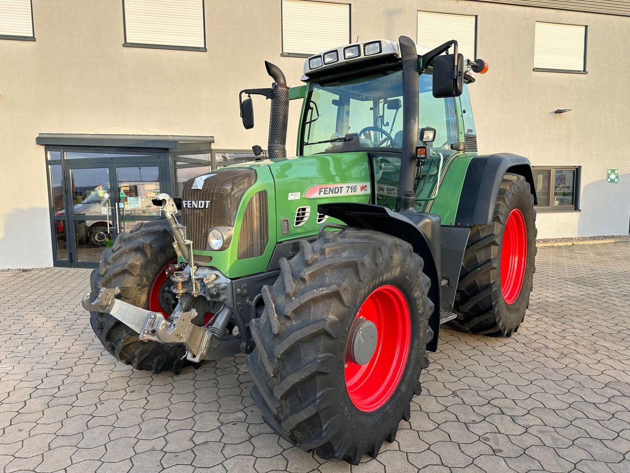 Fendt 716 Vario TMS - Τρακτέρ: φωτογραφία 2 Fendt 716 Vario TMS - Τρακτέρ: φωτογραφία 2