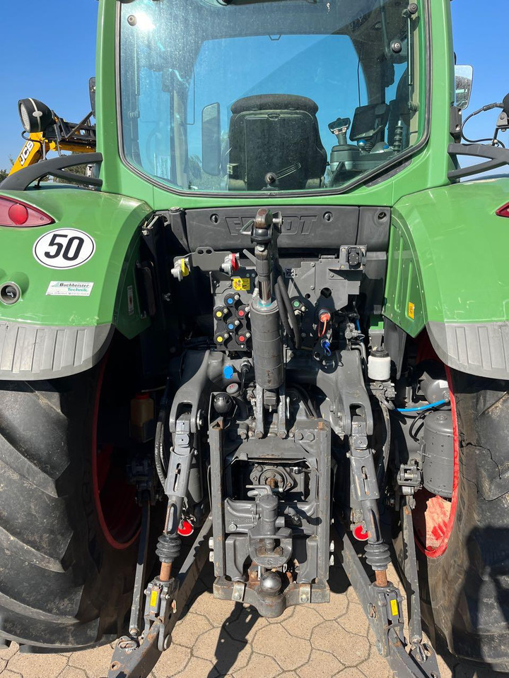 Fendt 720 Vario SCR - Τρακτέρ: φωτογραφία 5 Fendt 720 Vario SCR - Τρακτέρ: φωτογραφία 5