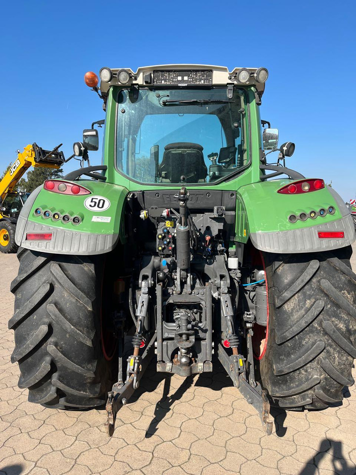 Fendt 720 Vario SCR - Τρακτέρ: φωτογραφία 3 Fendt 720 Vario SCR - Τρακτέρ: φωτογραφία 3