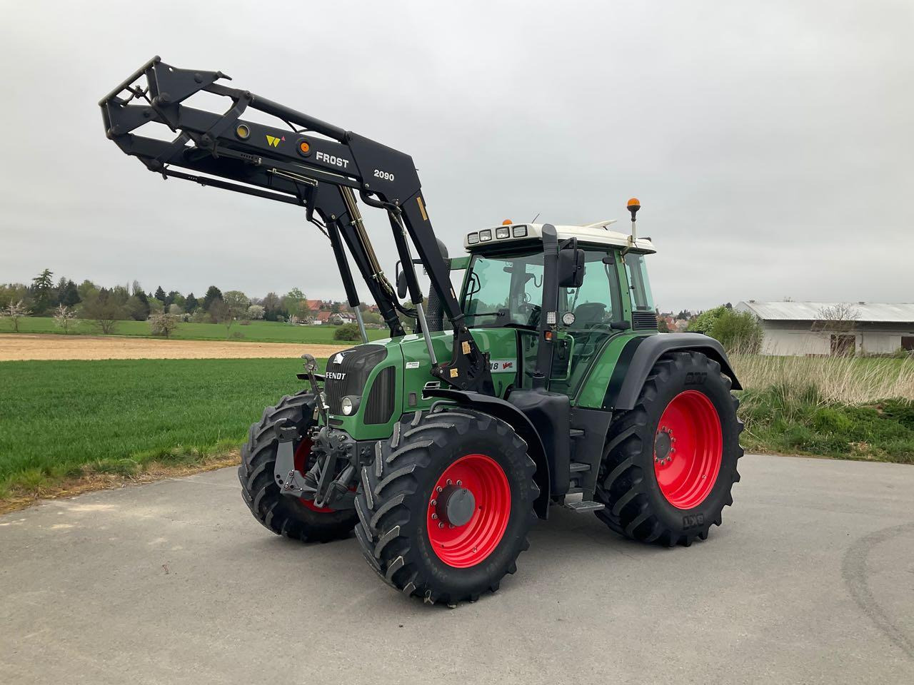 Fendt Vario 818 - Τρακτέρ: φωτογραφία 1 Fendt Vario 818 - Τρακτέρ: φωτογραφία 1