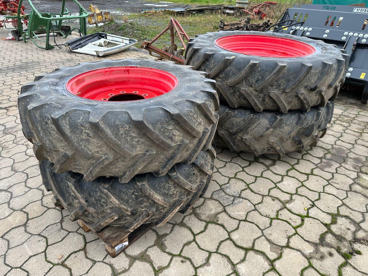 Firestone Komplettsatz 420/85 R30 + 460/85 R42 - Ελαστικό: φωτογραφία 2 Firestone Komplettsatz 420/85 R30 + 460/85 R42 - Ελαστικό: φωτογραφία 2