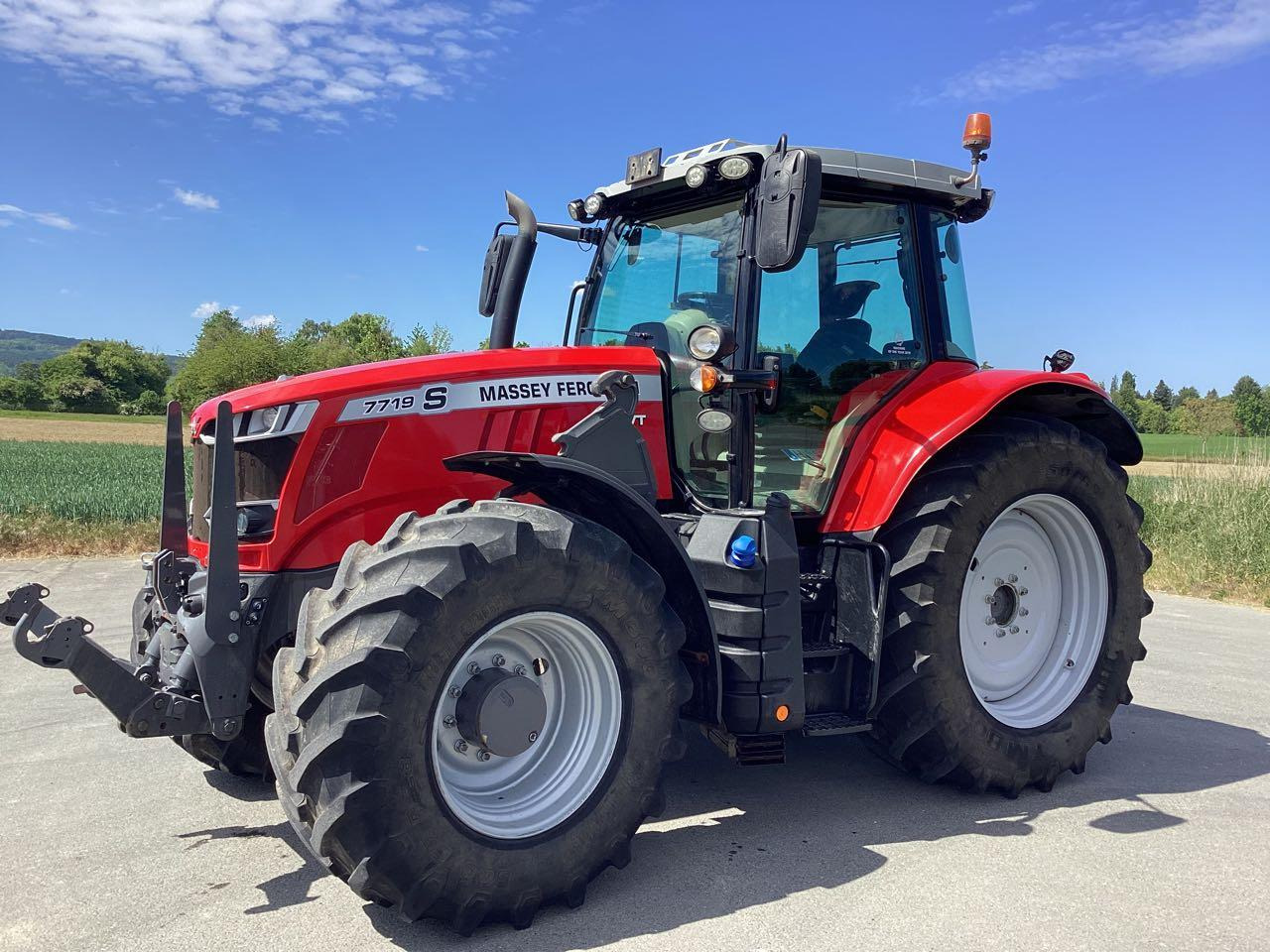 Massey Ferguson 7719 Dyna VT - Τρακτέρ: φωτογραφία 1 Massey Ferguson 7719 Dyna VT - Τρακτέρ: φωτογραφία 1