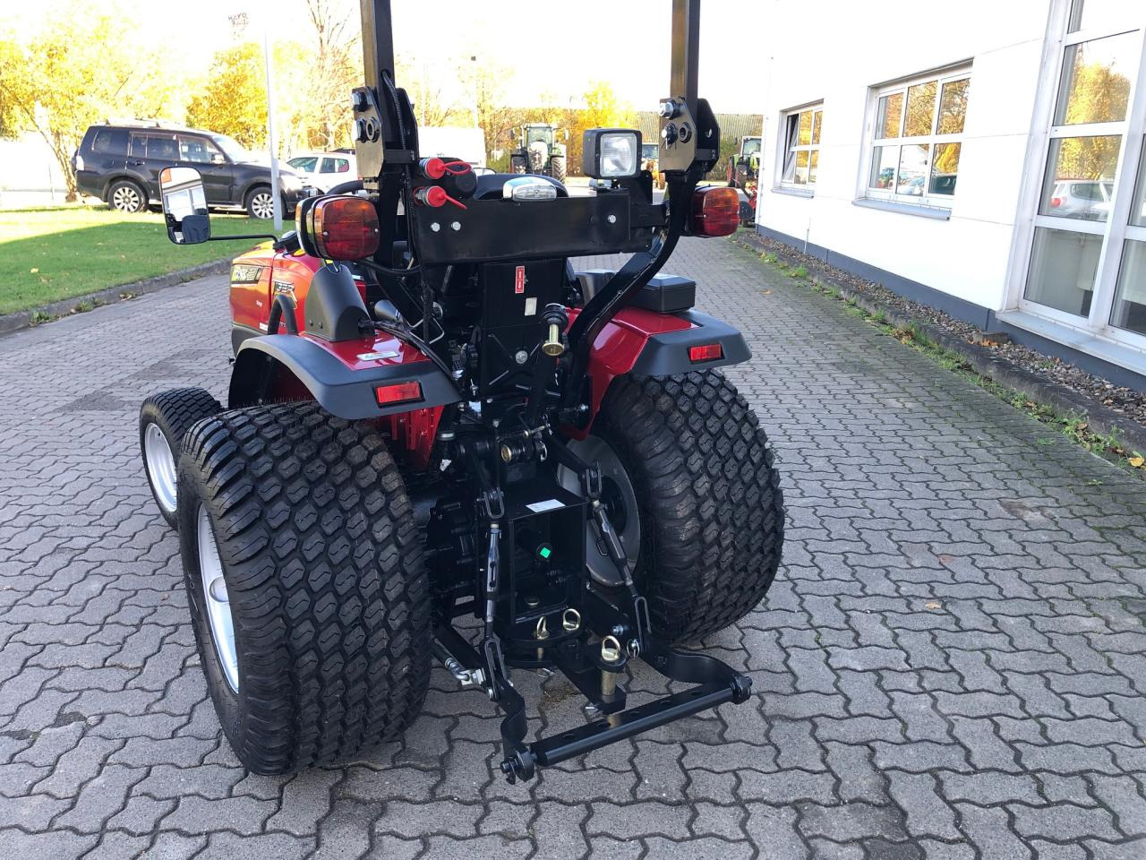 Solis 26 6+2 Tiger - Τρακτέρ: φωτογραφία 5 Solis 26 6+2 Tiger - Τρακτέρ: φωτογραφία 5