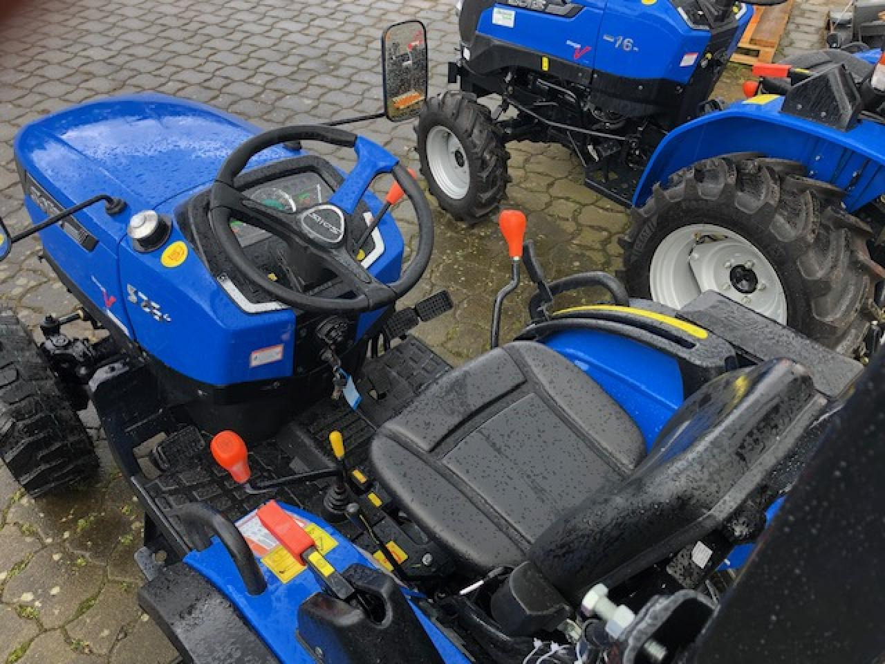 Solis 26+ Seitenschalter - Τρακτέρ: φωτογραφία 5 Solis 26+ Seitenschalter - Τρακτέρ: φωτογραφία 5