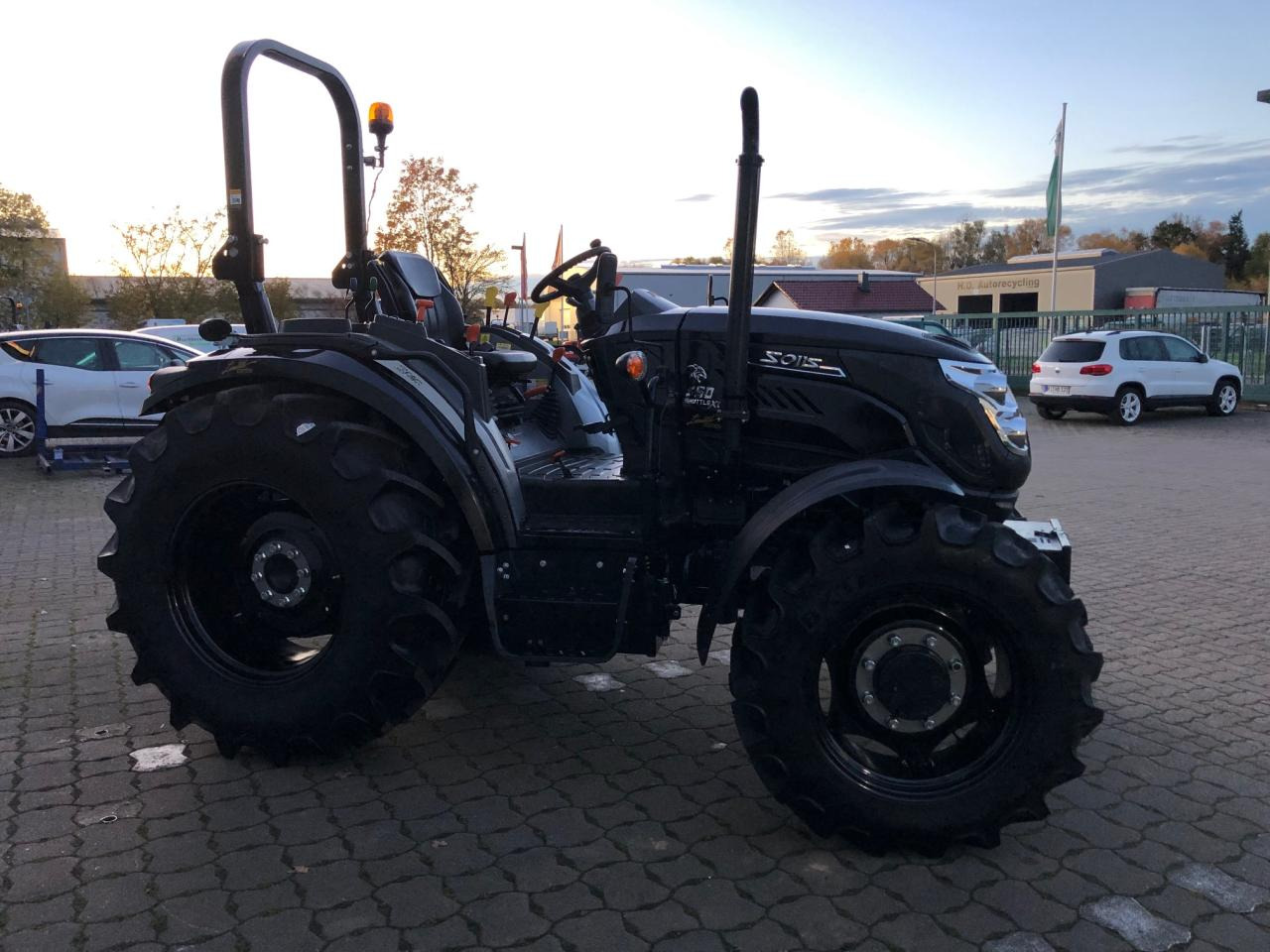 Solis 50 Stage V Panther - Τρακτέρ: φωτογραφία 4 Solis 50 Stage V Panther - Τρακτέρ: φωτογραφία 4