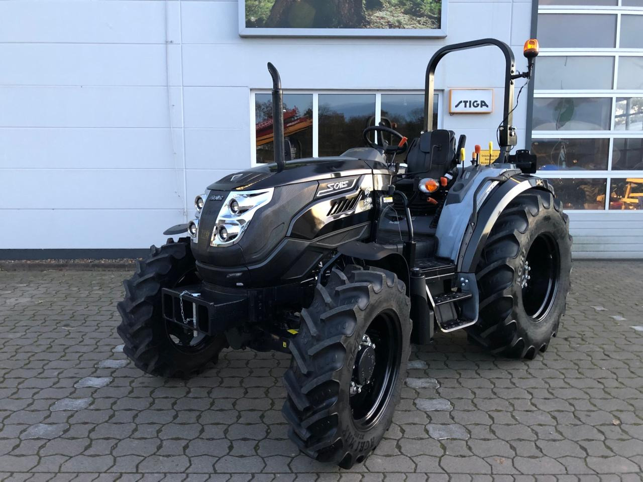 Solis 50 Stage V Panther - Τρακτέρ: φωτογραφία 2 Solis 50 Stage V Panther - Τρακτέρ: φωτογραφία 2