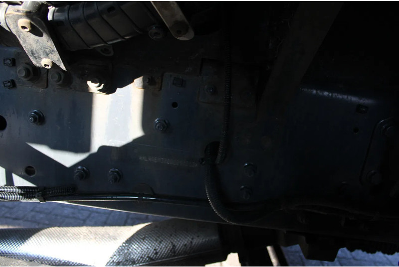 Φορτηγό κόφα DAF CF 260 + EURO 6 + LIFT: φωτογραφία 14 Φορτηγό κόφα DAF CF 260 + EURO 6 + LIFT: φωτογραφία 14